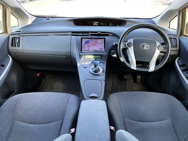 TOYOTA PRIUS 2011