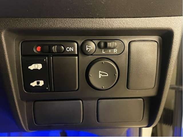 HONDA FREED Spike 2011