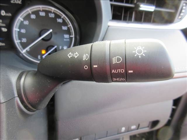 TOYOTA HARRIER 2WD 2021