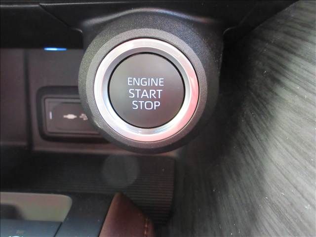 TOYOTA HARRIER 2WD 2021