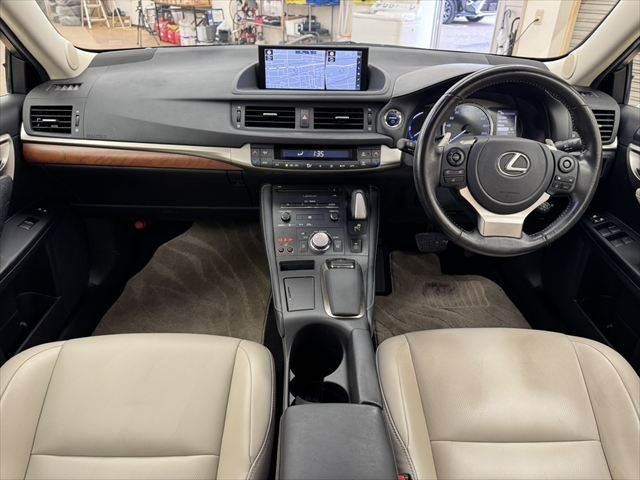 TOYOTA LEXUS CT200h 2020