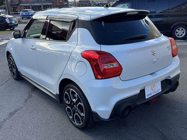 SUZUKI SWIFT 2018
