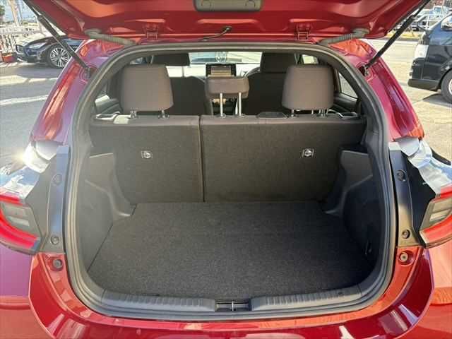 TOYOTA YARIS HYBRID 2023