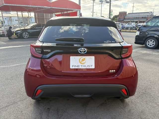 TOYOTA YARIS HYBRID 2023