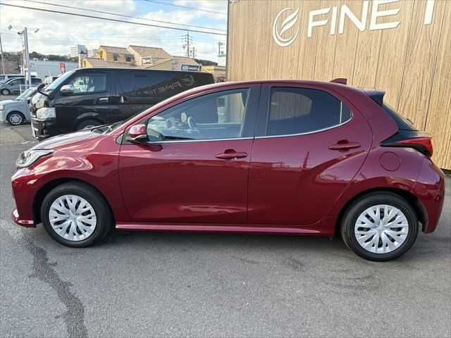 TOYOTA YARIS HYBRID 2023