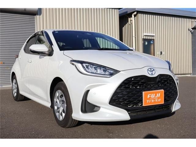 TOYOTA YARIS HYBRID 2025