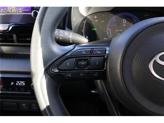 TOYOTA YARIS HYBRID 2025