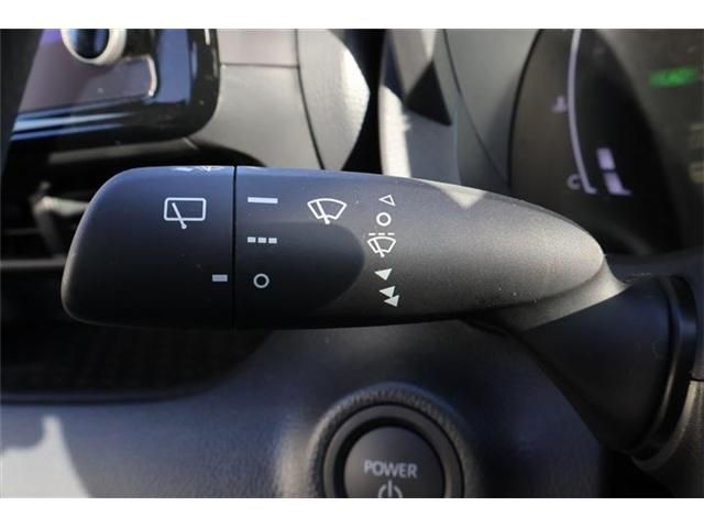 TOYOTA YARIS HYBRID 2025