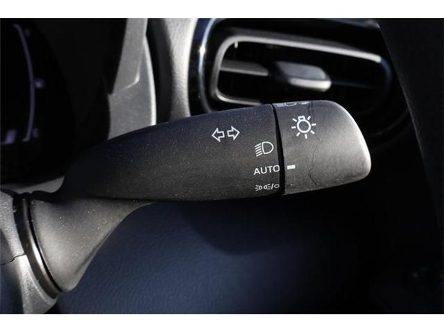 TOYOTA YARIS HYBRID 2025