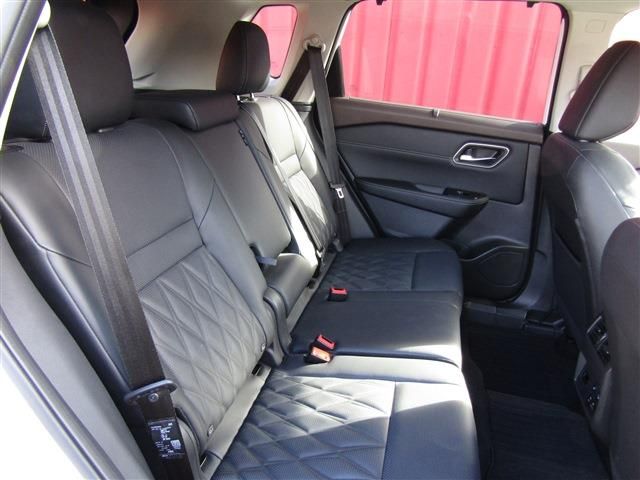 NISSAN X-TRAIL HYBRID 4WD 2025