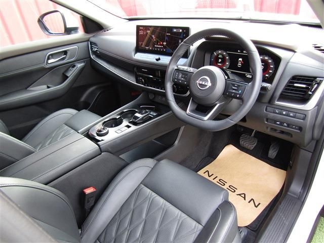 NISSAN X-TRAIL HYBRID 4WD 2025