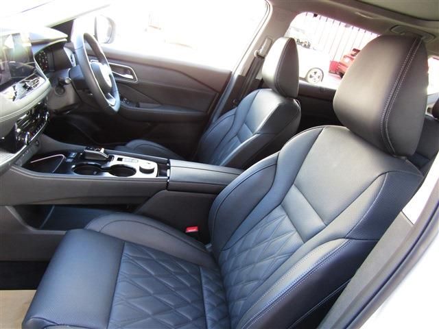 NISSAN X-TRAIL HYBRID 4WD 2025