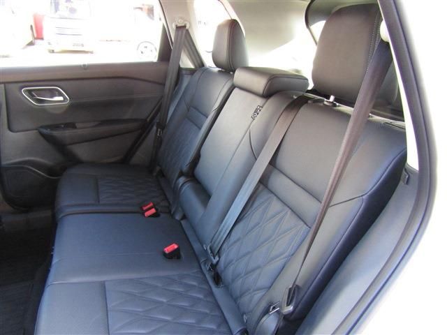 NISSAN X-TRAIL HYBRID 4WD 2025