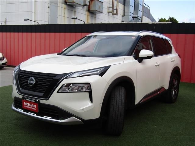 NISSAN X-TRAIL HYBRID 4WD 2025