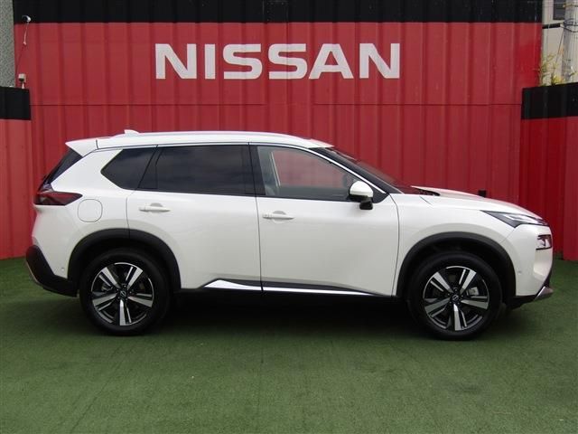 NISSAN X-TRAIL HYBRID 4WD 2025