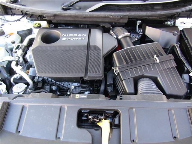 NISSAN X-TRAIL HYBRID 4WD 2025