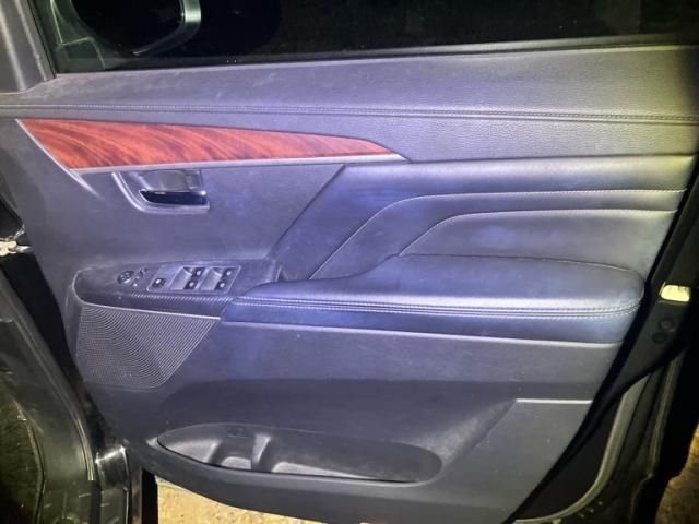 MITSUBISHI DELICA D:5 4WD 2020