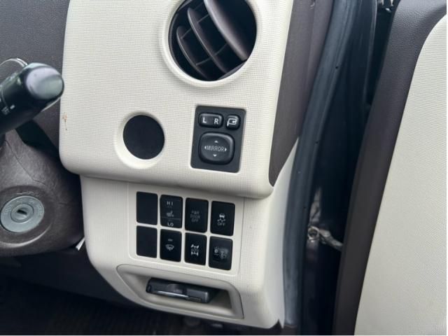 TOYOTA SPADE 4WD 2013