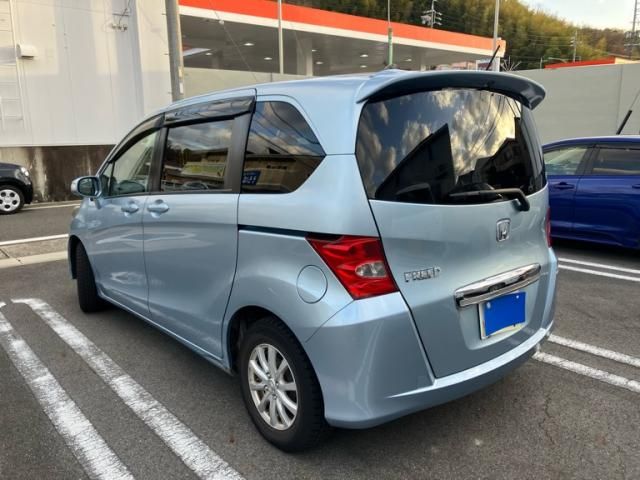 HONDA FREED 2009