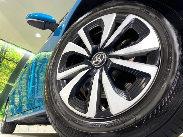 TOYOTA PRIUS PHV 2017