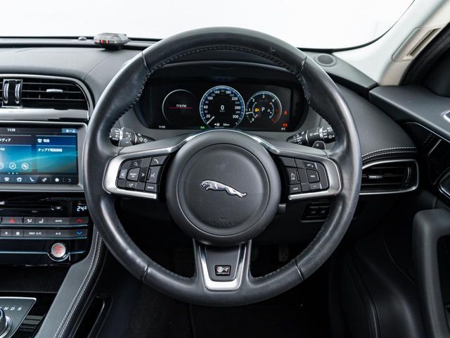 JAGUAR JAGUAR F-PACE 2017