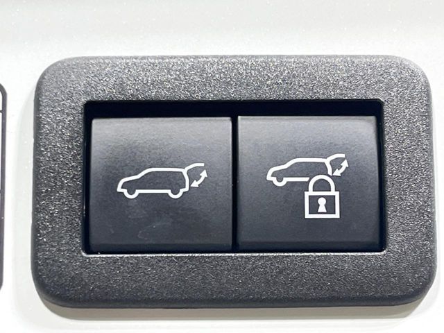 TOYOTA COROLLA CROSS HYBRID 2023