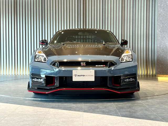 NISSAN GT-R 2024