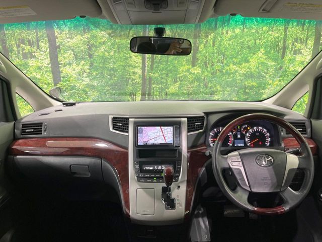 TOYOTA VELLFIRE 2010