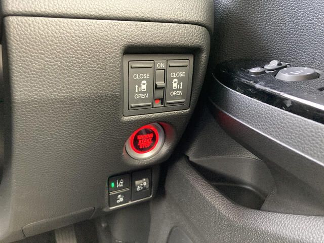 HONDA N BOX CUSTOM 4WD 2022