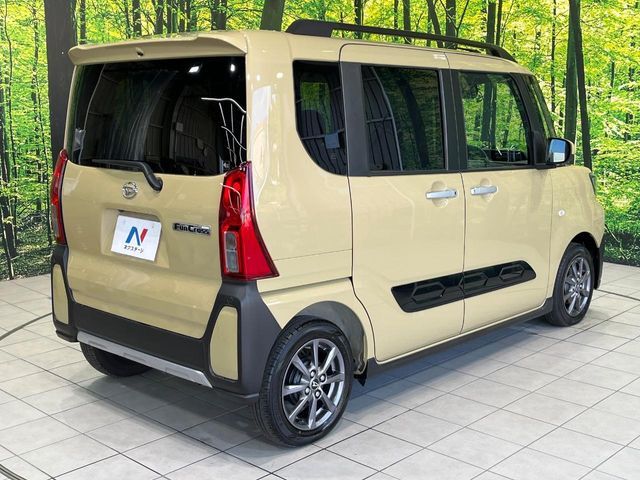DAIHATSU TANTO FAN CROSS 2024