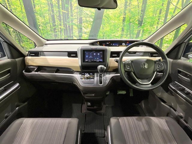 HONDA FREED 2017