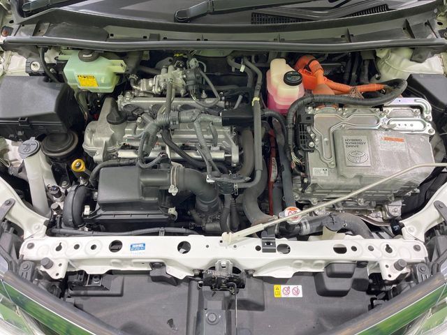 TOYOTA COROLLA FIELDER HYBRID 2017