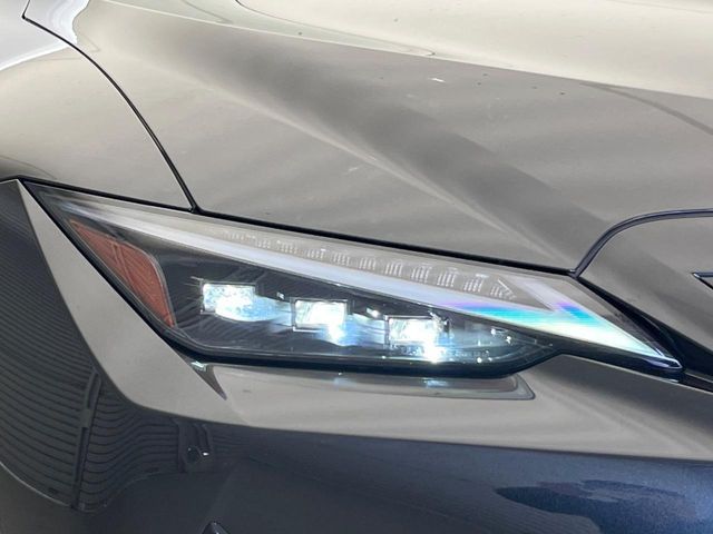 TOYOTA LEXUS IS300h 2022