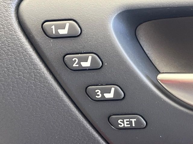 TOYOTA LEXUS IS300h 2022