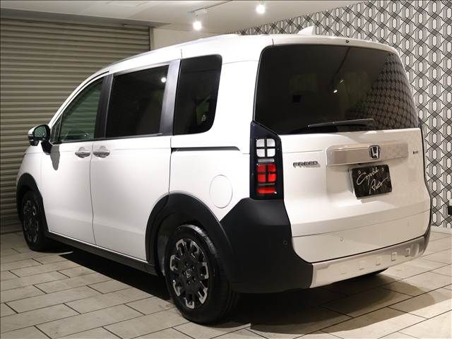 HONDA FREED e:HEV 2025