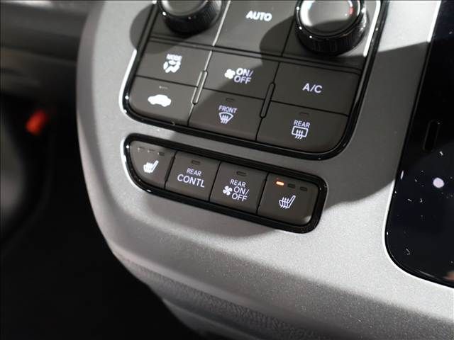 HONDA FREED e:HEV 2025