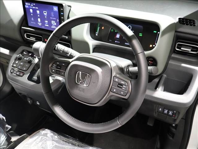 HONDA FREED e:HEV 2025