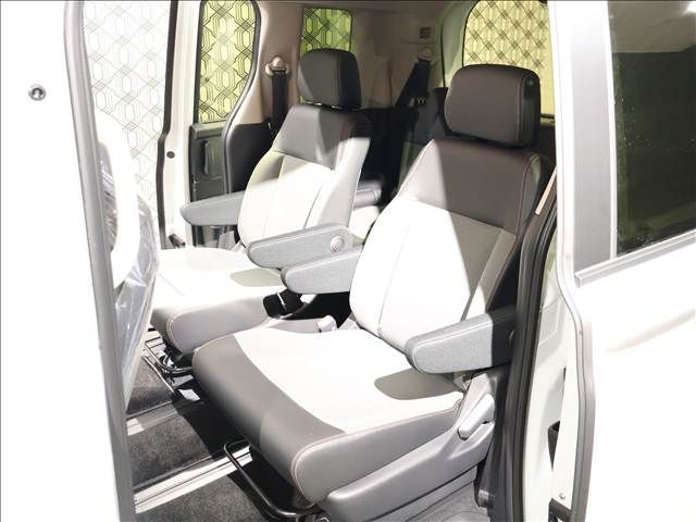 HONDA FREED e:HEV 2025