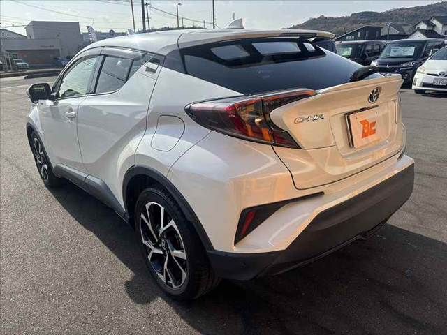 TOYOTA C-HR 2017