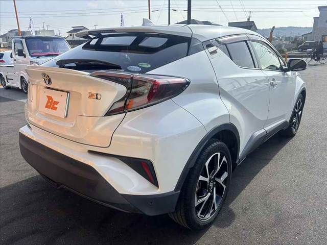 TOYOTA C-HR 2017