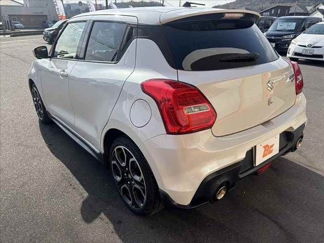 SUZUKI SWIFT 2018