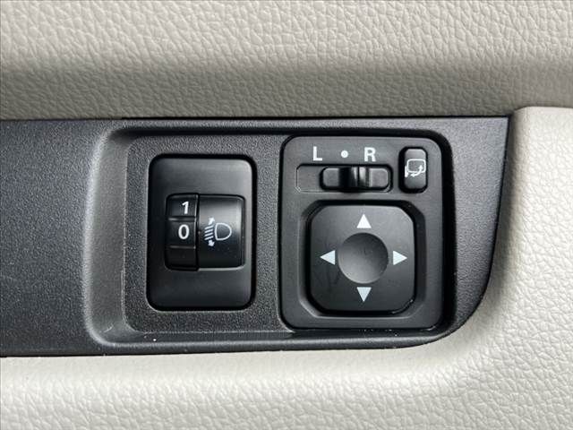 MITSUBISHI eK WAGON 2015