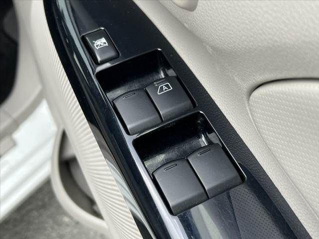 MITSUBISHI eK WAGON 2015