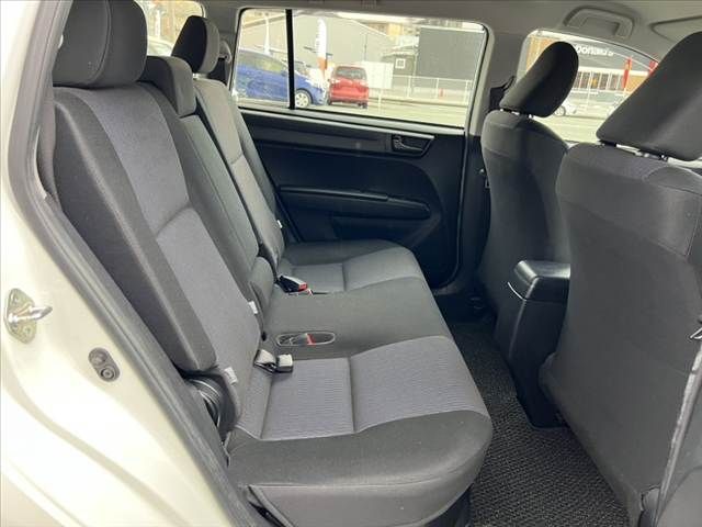 TOYOTA COROLLA FIELDER 2018