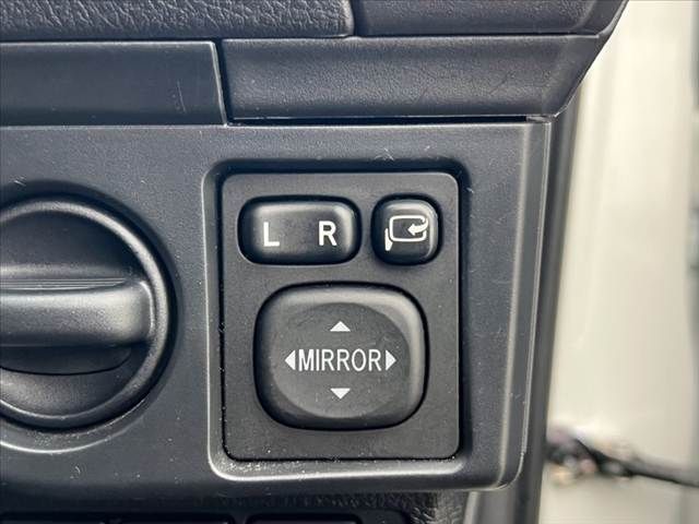 TOYOTA COROLLA FIELDER 2018