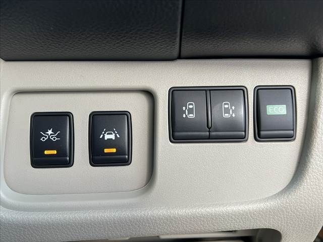 NISSAN SERENA  S-HYBRID 2014