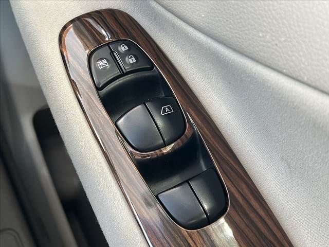 NISSAN SERENA  S-HYBRID 2014