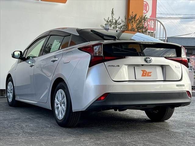 TOYOTA PRIUS 2019