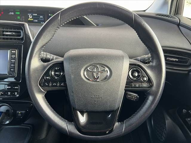 TOYOTA PRIUS 2019