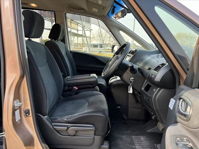 NISSAN SERENA  WG 2014